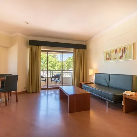 奥拉戈阿塞罗格尔别墅酒店 酒店 阿尔布费拉