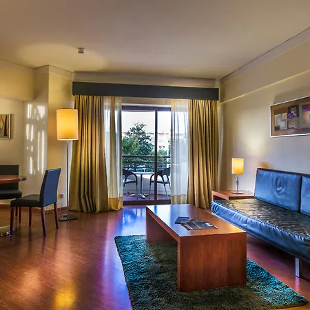 奥拉戈阿塞罗格尔别墅酒店 4* 阿尔布费拉